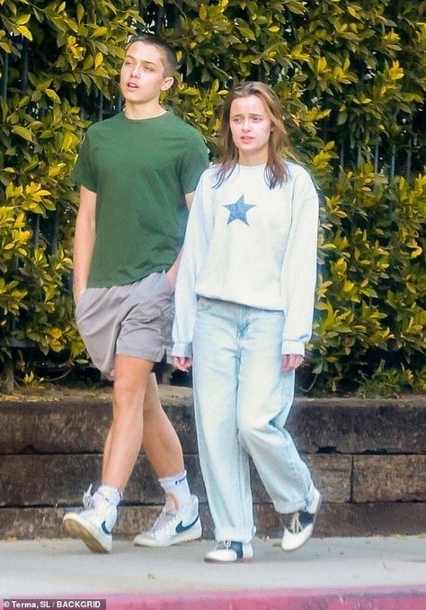 Brad Pitt and Angelina Jolie's twins, 16, look just like parents Angelina Jolie Twins, Vivienne Jolie Pitt, Knox Jolie Pitt, Chunky Knit Sweater Pattern, Email Tips, Brad And Angelina, Brad Pitt And Angelina Jolie, Kendall Jenner Street Style, Angelina Jolie Photos