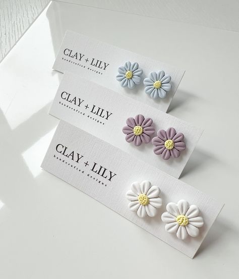 Mothers Day Polymer Clay, Clay Lily, Polymer Clay Stud Earrings, Clay Stud Earrings, Easter Earrings, Daisy Studs, Spring Earrings, Earring Ideas, Light Weight Earrings