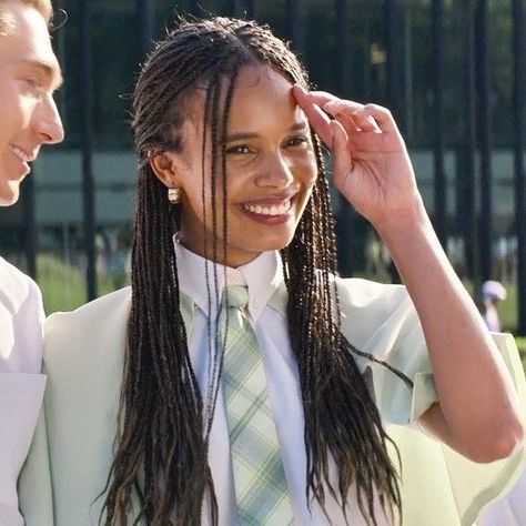 White Party Hair Ideas, Alisha Boe Do Revenge, Salem Mitchell Braids, Micro Braids Aesthetic, Alisha Boe Braids, Low Maintenance Braids, Micro Goddess Braids, Straight Braids For Black Women, Tiny Braids For Black Women