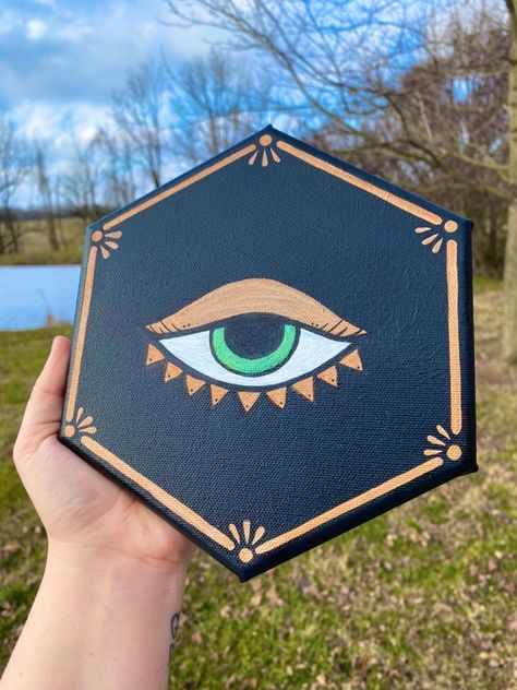 Octagon Painting Ideas, Trippy Eyes Painting, Witchy Canvas Art, Paintings On Hexagon Canvas, Octagon Canvas Painting Ideas, Hexagon Canvas Painting Ideas Easy, Hexagon Canvas Painting Ideas Acrylic, Hexagon Painting Ideas, Witchy Painting Ideas Easy