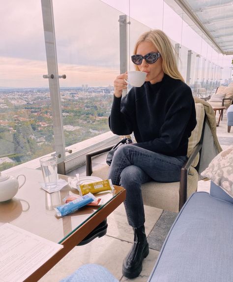 Collagen Bars, Morgan Stewart, December 1, Style Crush, Mode Inspo, Winter Fashion Outfits, Basic Style, Mom Style, Fall Winter Outfits