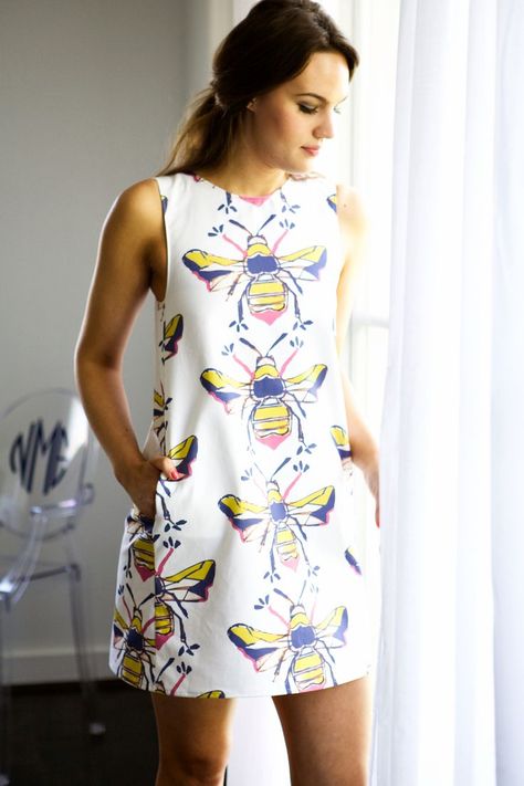 Queen Bee, Spring Summer Fashion, Cute Dresses, Shift Dress, Dress To Impress, Chic Style, A Woman, Short Dresses, Fashion Dresses