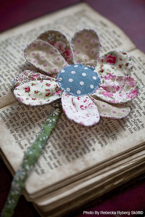 Friday Favorites #118 - Living Vintage An Open Book, Vintage Fairy, Vintage Fairies, Cloth Flowers, Creation Couture, Fabric Flower, Open Book, Fabric Projects, Flower Tutorial