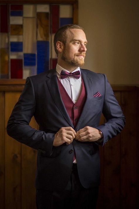 Navy Suit With Vest, Navy Suit Burgundy Tie, Red Vest Suit, Navy And Burgundy Suit, Fall Wedding Colours, Grooms Wedding Attire, Dark Navy Suit, Groom Blue Suit, Getting Ready Wedding Photos