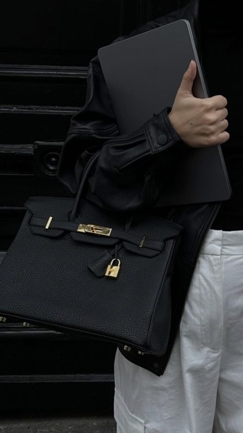 Black Birkin Bag, Black Birkin, Business Woman Quotes, Office Girl, My Style Bags, Mens Bags Fashion, Classy Fits, Super Rich Kids, Future Lifestyle