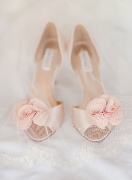 Spring Wedding Shoes, Pink Wedding Shoes, Fun Wedding Shoes, Palm Springs Wedding, Shoes Photo, Mod Wedding, Cool Ideas, Everything Pink, Pink Shoes