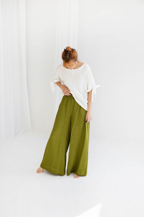 Moss Green Pants Outfit, Chic Green Linen Wide Leg Pants, Linen Cargo Pants Outfit, Green High-waisted Baggy Wide Leg Pants, Baggy Linen Wide-leg Pants, Moss Green Outfit, Green High-waist Linen Pants, Green Linen Pants Outfit, Green Culottes