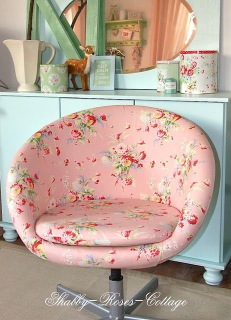 Cath Kidston fabric on my new Skruvsta chair from ikea Ikea Chairs, Shabby Chic Decorating, Kura Bed, Decoration Shabby, Chic Chair, Pink Desk, Ikea Chair, Ikea Hackers, Vintage Glam