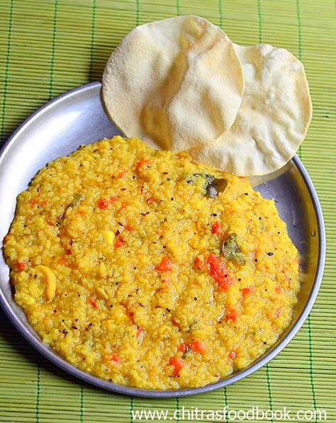 One pot rasam rice in a pressure cooker, Rasam sadam recipe. Rasam Rice, Lunch Recipes Indian, Indian Rice Recipes, Foodie Pics, Indian Rice, Healthy Indian Recipes, Rice Varieties, Vegetarian Breakfast Recipes, Best Vegetarian Recipes