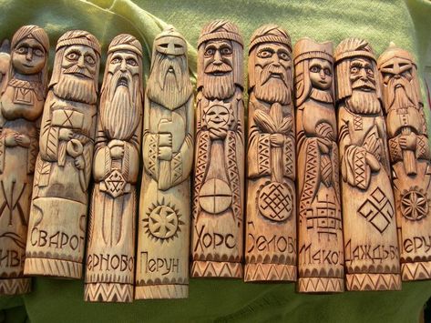 Slavic Paganism and Slavic Gods Lotr Decor, Escudo Viking, Viking Chess, Arte Viking, Wood Figures, Slavic Paganism, Symbole Viking, Pagan Crafts, Woodwork Projects