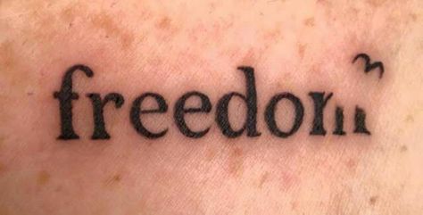 Freedom Flag Tattoo, Tattoo Feminina, Tattoo Fonts, Tattoos For Women, Tattoo Quotes, Tatting, Tattoos