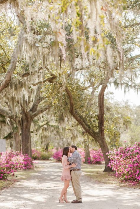 Savannah Engagement Photos, Charleston Engagement Photos, Couple Engagement Pictures, Bump Photos, Anniversary Photoshoot, Bride Portrait, Engagement Poses, Engagement Style, Savannah Georgia