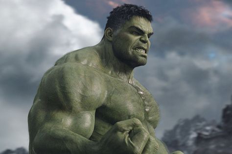 Thor: Ragnarok Has a Hulk Nude Scene, a First for Marvel Hulk Movie, Avengers Quotes, Avengers Film, Film Story, Hulk Avengers, Edward Norton, The Incredible Hulk, Thor Ragnarok, Hulk Smash