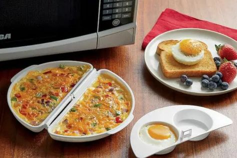 Microwave Omelet, Quick Easy Breakfast, Egg Omelet, Omelets Recipe, Light Breakfast, Fried Turkey, Vegetarian Sides, Vegetarian Side Dishes, Breakfast Idea