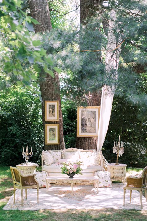 Enchanted Forest Fairytale Wedding, Fairytale Whimsical Wedding, Small Fairytale Wedding, Fairy Outdoor Wedding, Outdoor Victorian Wedding, Alice In Wonderland Aesthetic Wedding, Classy Fairytale Wedding, Fairytale Engagement Party, Antique Garden Wedding