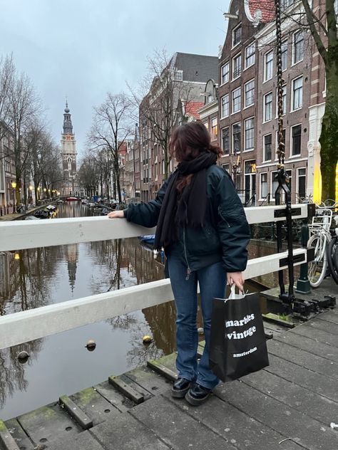 Low Raise Jeans, Amsterdam In Winter, London Girl Aesthetic, Amsterdam Girls, Amsterdam Winter, Amsterdam Outfit, Trip To Amsterdam, Amsterdam Photos, Living In Amsterdam