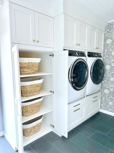 Discover the ultimate space-saving solution with built-in washer and dryer cabinets. Streamline your laundry room and maximize efficiency with seamless integration. Washer And Dryer Cabinets, Ikea Laundry, Laundry Room Decor Ideas, Laundry Room Organization Ideas, Ikea Laundry Room, Room Organization Ideas, Laundry Basket Storage, Laundry Room Renovation, Built In Cabinet