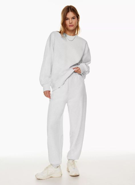 Aritzia Sweatsuit, Sweatpant Sets, Aritzia Sweatpants, Matching Sweatsuit, Ruched Leggings, Flare Top, Sweatsuit Set, Sweatshirt Outfit, Fleece Sweatpants