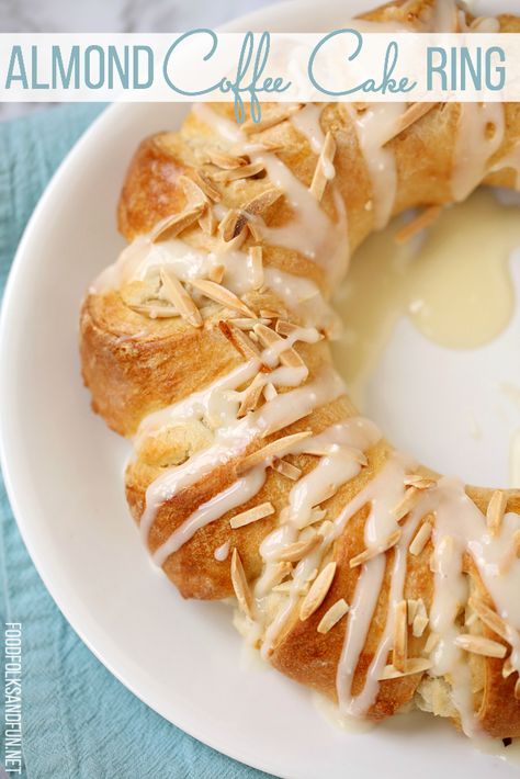 This Almond Coffee Cake Ring or tea ring is a slightly sweet yeast bread filled with almond paste and cream cheese and made into a wreath-shaped pastry.  #Easter #EasterBrunch #EasterBreakfast #EasterRecipe #Breakfast #Brunch #Almonds Breakfast Casserole Cream Cheese, Almond Coffee Cake Recipes, Almond Ring, Almond Danish, Sweet Yeast Bread, Almond Paste Recipes, Almond Coffee Cake, Almond Coffee, Almond Desserts