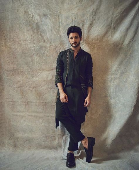 Indo Western Outfits For Men, Rohit Saraf, Indian Wedding Suits Men, Stylish Boy Clothes, Indian Wedding Clothes For Men, Model Polaroids, Men Fashion Photoshoot, Wedding Kurta For Men, Groom Dress Men