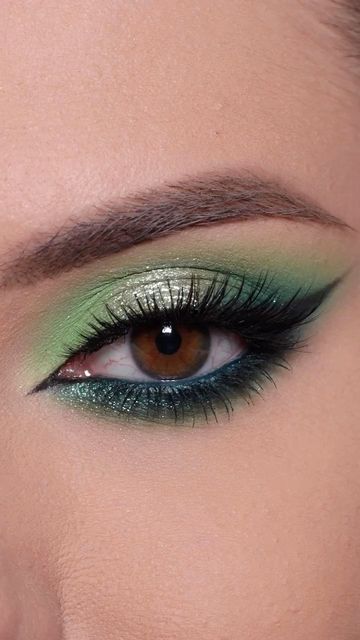 Brown Smokey Eye Makeup Tutorial, Brown Smokey Eye Makeup, Maquillage On Fleek, Green Smokey Eye, Pretty Eye Makeup, Brown Smokey, Make Up Inspiration, Eye Makeup Techniques, Smokey Eye Makeup Tutorial