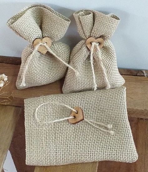 Diy Birthday Gifts For Boyfriend, Valentine's Day Gifts For Boyfriend, Corporate Gift Ideas, Săpunuri Handmade, Gift Wrapping Techniques, Dark Sense Of Humor, Gift Wrapping Inspiration, Burlap Bags