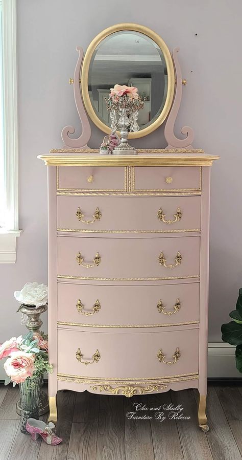 Parisian Dresser, Bedroom Draws, Pink Painted Dresser, French Dressing Table, Pink Painted Furniture, Queen Anne Furniture, Muse Board, Pink Dresser, Flea Market Booth