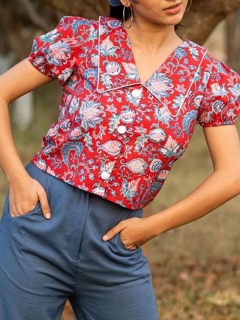 Big Collar Blouse, Chelsea Collar, Blouse Crop Top, Blouse Crop, Kalamkari Painting, Block Printed Fabric, Big Collar, Dress Design Sketches, Inspo Outfit