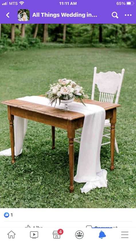 Wedding Ceremony Signing Table, Ceremony Signing Table, Wedding Signing Table, Vintage Wedding Ceremony Decorations, Boda Vintage Ideas, Vintage Furniture Wedding, Vintage Wedding Ceremony, Boho Wedding Ceremony, Wedding Ceremony Ideas