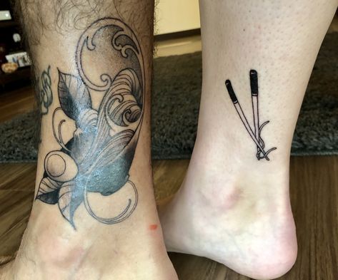 Ramen & chopsticks tattoo Chop Sticks Tattoo, Treehouse Tattoo, Chopstick Tattoo, Stick Tattoo, Fun Tattoo, Couples Tattoos, Hand Tattoo, Couple Tattoos, Chopsticks