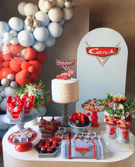 Cars Themed Birthday Party, Baby Boy Birthday Themes, Cars Birthday Party Decorations, 2nd Birthday Party For Boys, Boys First Birthday Party Ideas, Disney Cars Birthday, Cars Birthday Party Disney, Car Birthday Theme, Second Birthday Ideas