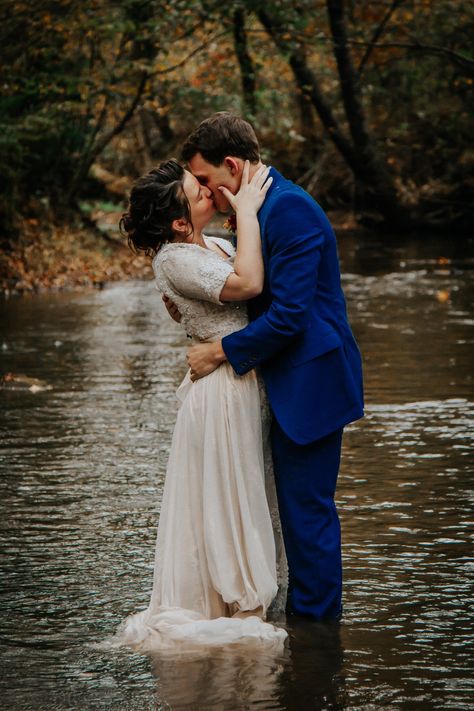 Smoky Mountain Wedding Photos, Creek Wedding Photos, Cades Cove Wedding, River Wedding Photos, Dream Elopement, Wedding Dirndl, Renewing Vows, Mountain Wedding Photos, Photography Water