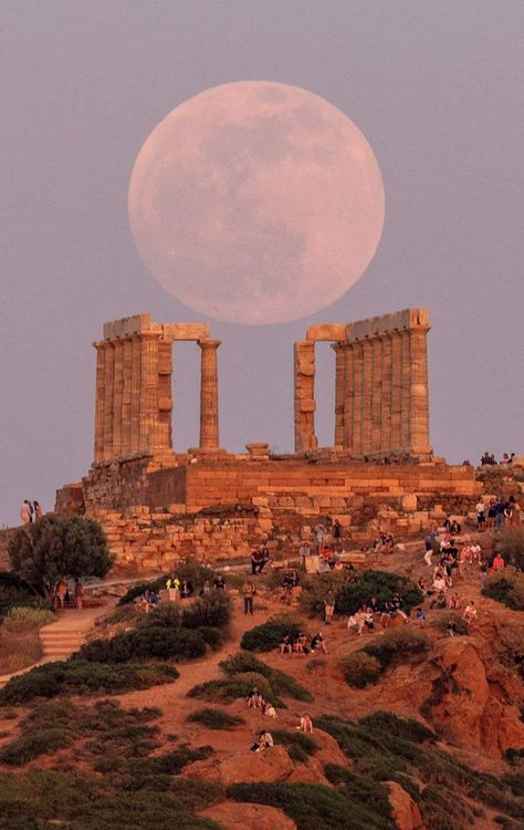 Temple of Poseidon - Sounio Greece 🇬🇷 Greek Landscape Art, Greece Ocean Aesthetic, Greek Astethic, Greek Temple Aesthetic, Greece Backgrounds, Greece Temple, Myth Aesthetic, Ancient Greek Temple, Greek Posters