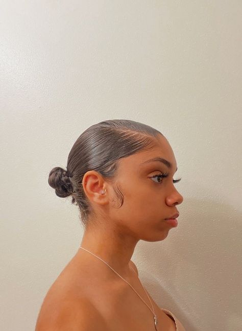 Johnna Paige, Natural Hair Bun Styles, Girl Hair Colors, Sleek Ponytail Hairstyles, Curly Hair Videos, Protective Hairstyles Braids, Slick Back, High Bun, Natural Curls Hairstyles