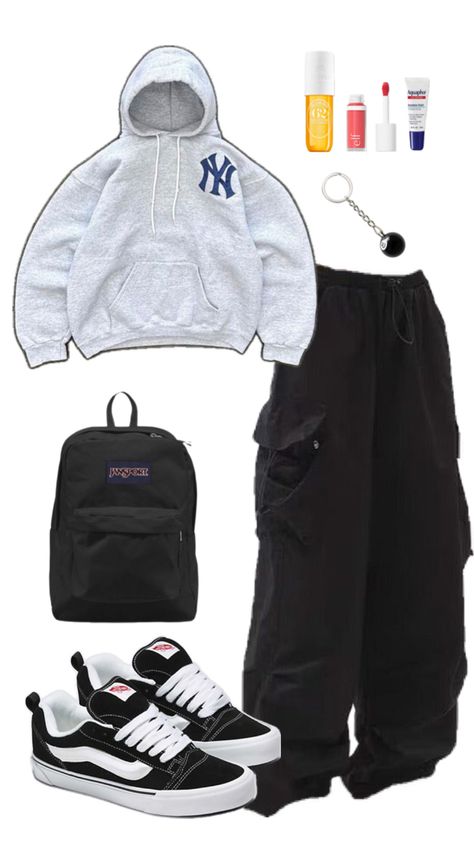 a casual fit for the back to school season Elf Blush, Black Cargos, Back To School Fits, Backpack Outfit, School Fit, Tomboy Style Outfits, Basketball Girls, Y2k Outfits, Dance Fashion