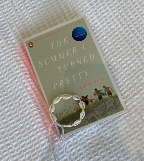 #tsitp #thesummeriturnedpretty #book Tsitp Aesthetic Book, Tsitp Book Aesthetic, Tsitp Book, Journal Pictures, The Summer I Turned Pretty, Jenny Han, Personal Library, Books Aesthetic, Dear Reader