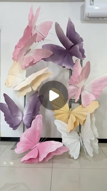 Zoi Decorative Design on Instagram: "Highlights paper giant peony flower production tutorial came, petals individual highlights, not the same design beauty.#Artificialflowers #giant flower#wedding	 #party #Window display#peony #peonyflower #paperflowers#organza#eva#mall #weddingdecor #weddingideas #partyideas #partydecor #rose #tutorial#tutorials" Giant Paper Butterflies, Giant Butterfly Decorations, Diy Butterfly Decorations, Flower Garden Decorations, Garden Brunch, Foil Decor, Giant Butterfly, Butterfly Party Decorations, Diy Paper Flowers