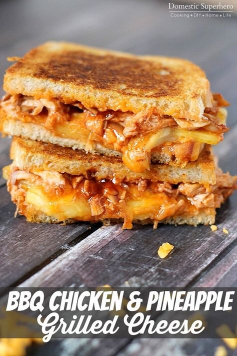 BBQ Chicken & Pineapple Grilled Cheese is the perfect ooey-gooey Hawaiian style grilled cheese sandwich. Delicious! Pineapple Grilled Cheese, Bbq Chicken Grilled Cheese, Chicken Grilled Cheese, Barbecue Dinner, Grilled Cheese Sloppy Joe, Toast Hawaii, Gourmet Grilled Cheese, Chicken Grilled, Grilled Bbq Chicken