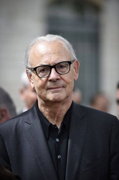 Patrick Modiano, Alfred Nobel, Short Novels, Nobel Prize In Literature, Flying Ace, Half Life, Quick Reads, Nobel Prize, The Streets