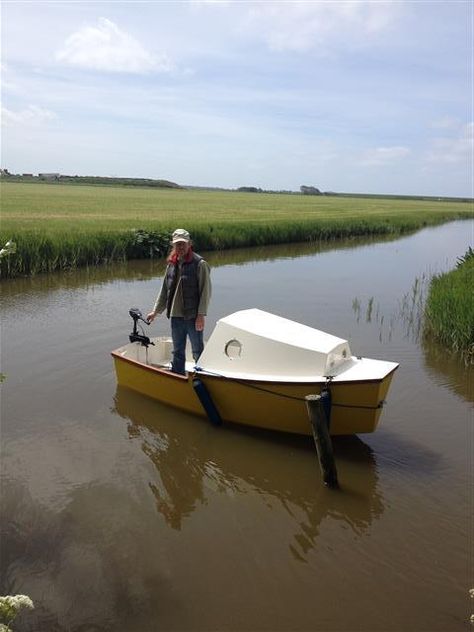 Mini Boat, Tiny House Boat, Small Fishing Boats Ideas, Small Tug Boats, Small Power Boats, Diy Row Boat, 14ft Aluminum Boat Ideas, Tiny Boat Nation, Pontoon Houseboat