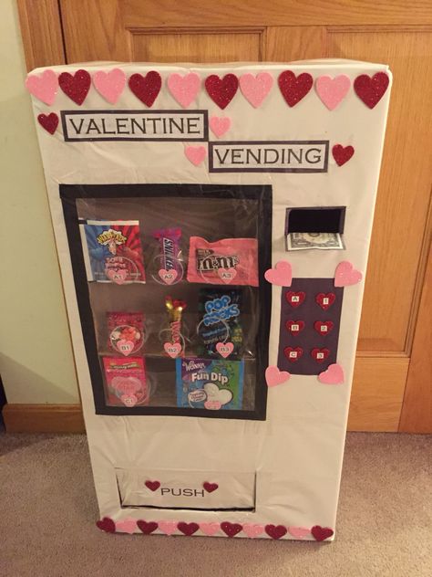 Valentine Vending Machine Valentines Day Box Ideas, Diy Valentine's Box, Valentines Day Box, Girls Valentines Boxes, Diy Valentines Box, Valentine Boxes For School, Kids Valentine Boxes, Valentine Card Box, Valentine Mailbox