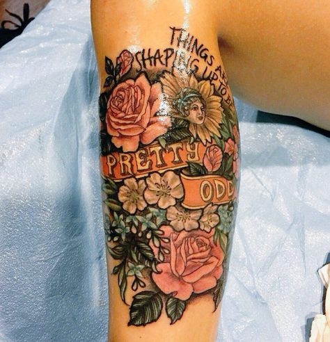 things are shaping up to be pretty. odd. Disco Tattoo, Emo Tattoos, Band Tattoos, Tattoo Traditional, Top Tattoos, Music Tattoos, Band Tattoo, Panic! At The Disco, Trendy Tattoos