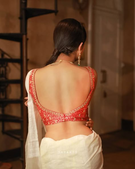 Front Blouse Designs, Saree Blouse Back, Blouse Back Neck, Latest Bridal Blouse Designs, Backless Blouse Designs, Latest Model Blouse Designs, Lehenga Blouse Designs, Fashionable Saree Blouse Designs, Blouse Back Neck Designs