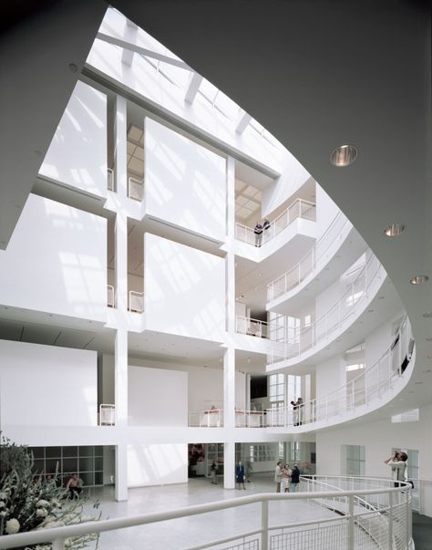 High Museum of Art (Richard Meier)
That damn infectious white modernistic aesthetics, so sterile yet so strangely beautiful Richard Meier Architecture, High Museum Of Art, Robie House, Richard Meier, Richard Neutra, High Museum, Zaha Hadid Architects, Chinese Architecture, Architecture Office