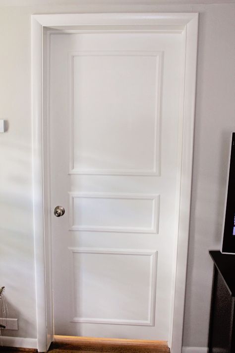 EB Loves Old Houses | DIY Door Trim for Plain Doors Cheap Door Makeover, White Bedroom Door, Cheap Doors, Interior Door Trim, Brooklyn House, Door Makeover Diy, Door Upgrade, Door Molding, Bathroom Doors