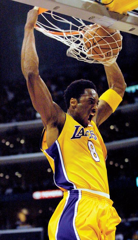 Afro Kobe, Coldest Photos, Nba Basket, Bryant Basketball, Kobe Bryant Quotes, Kobe Bryant Poster, Kobe Bryant Family, Kobe Bryant Nba, Ball Aesthetic