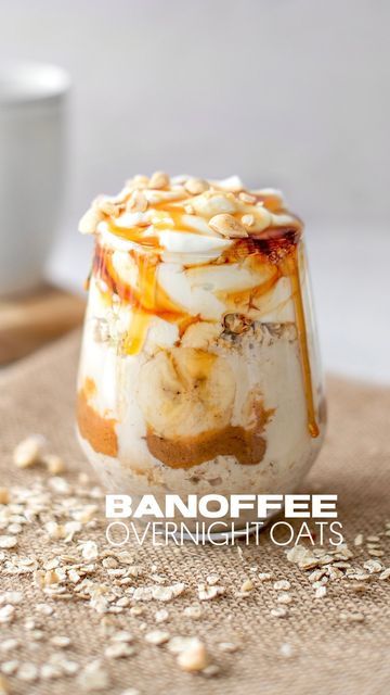 Fancy Overnight Oats, Baklava Overnight Oats, Banoffee Overnight Oats, Winter Overnight Oats, Oatmeal Jars, Chopped Dates, Body Care Recipes, Overnight Oats Recipes, Sliced Banana