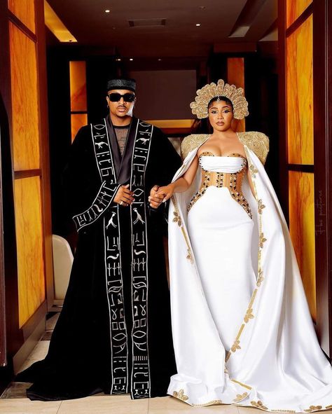 Couple Traditional Outfits African, Nigerian Traditional Dresses, Couples African Outfits, African Traditional Wedding Dress, High Fashion Couture, Traditional African Clothing, African Wear Styles For Men, Cape Wedding Dress, Traditional Marriage