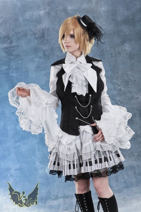 Lilac Dress Outfit, Vkei Outfits, V Kei, Kei Outfits, Dark Edgy Fashion, Visual Kei Fashion, Model Clothes, Outfits Female, Kei Fashion