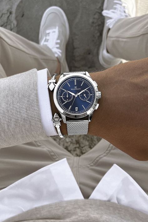 Elevate your style with the perfect wrist watch! ⌚✨ Click the link to explore our curated collection of stunning timepieces that combine elegance and functionality. Whether you’re looking for a classic design or a modern smartwatch, we have something for everyone. Don’t miss out—find your ideal wrist watch today! 😆😺 Mens Watches Classy, White Watches For Men, Gentlemen's Club, Stylish Watches Men, Classy Watch, Fancy Watches, Diy Clothes And Shoes, Mens Fashion Wear, Mens Fashion Watches